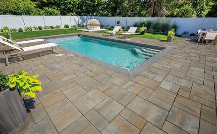 Cambridge Pavers by the Water A1 Mulch