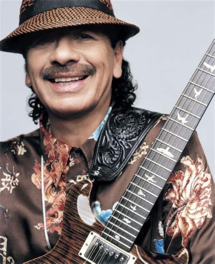 CANTANDO EN EL TIEMPO CARLOS SANTANA VS JUANES Y PITBULL