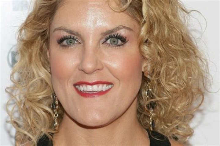 Casey Nezhoda How Much Does She Make From Storage Wars? Know Her Net