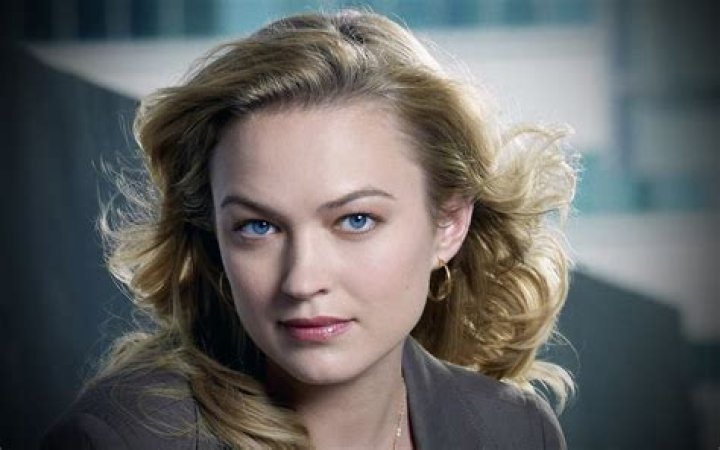 Celebrity Sophia Myles HD Wallpaper