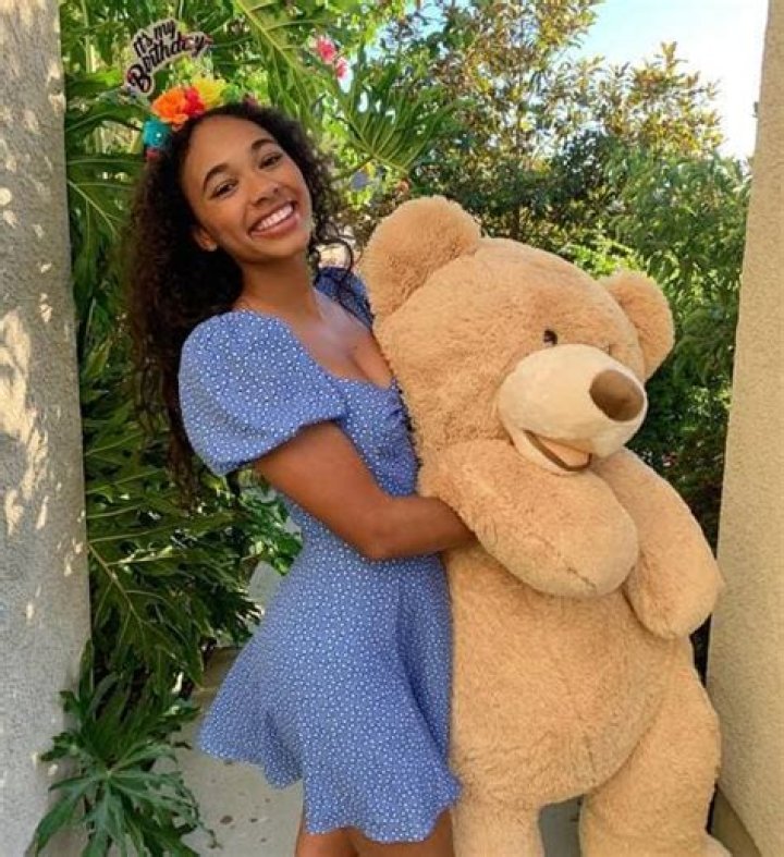 Chandler Kinney Height Weight Body Stats Age Family Facts