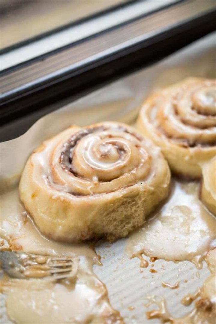 Chewy Soft Cinnamon Rolls Lauren's Latest