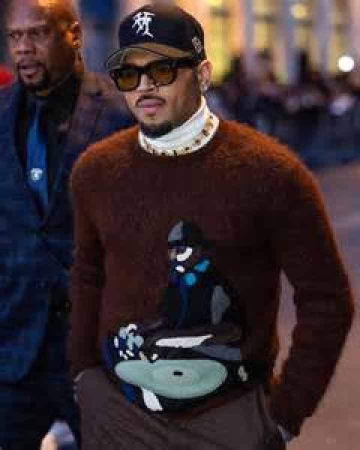 Chris Brown had good "Fortune" on album chart CBS News