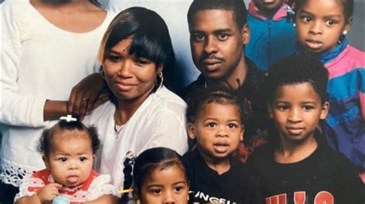 Chrisean on live with her older sisters & niece/says her & blueface