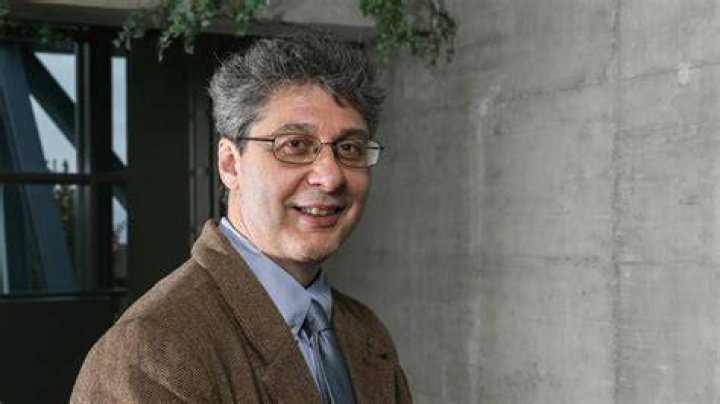Christopher Tucci at the helm of the CDM Interview EPFL