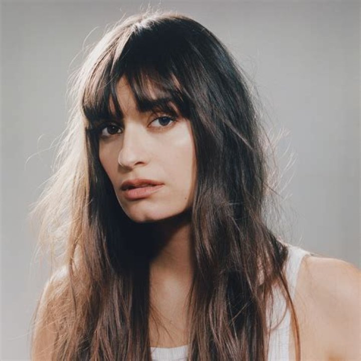 Clara Luciani, la vie rêvée d'une chanteuse très contemporaine Vanity