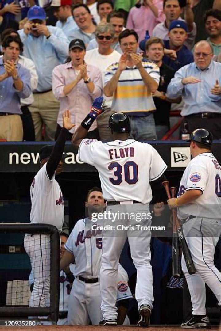 Cliff Floyd thinks MLB teams hung black teammates out to dry