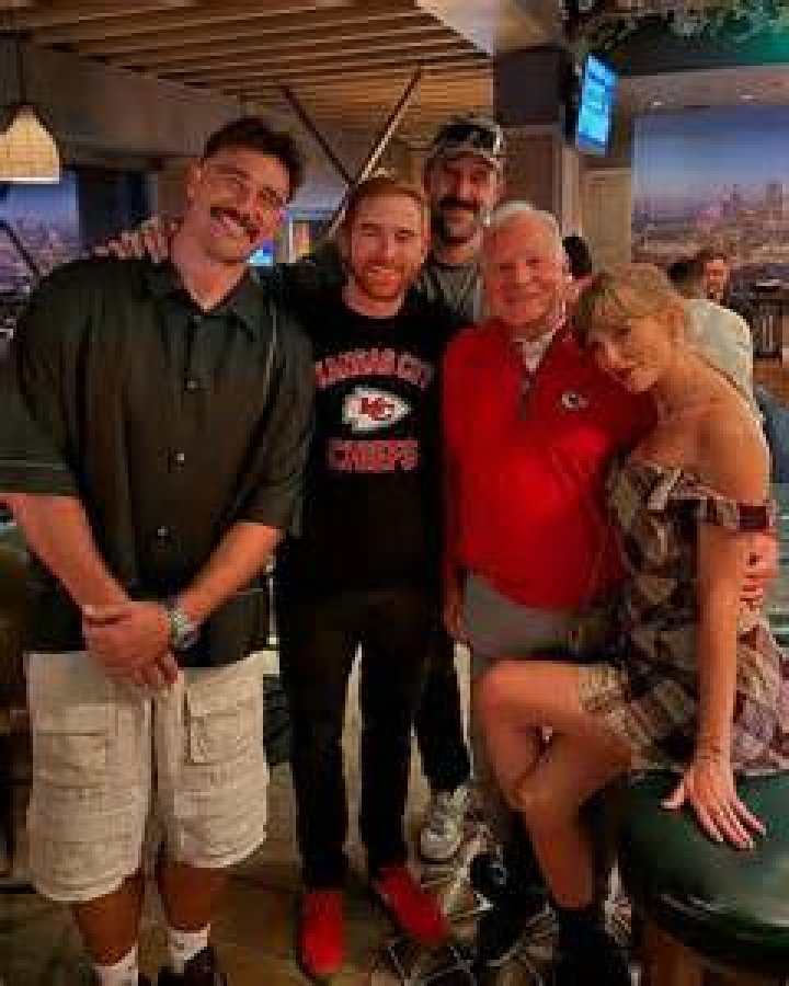 Comedian Andrew Santino Getting Back To His Chicago Roots WGN Radio