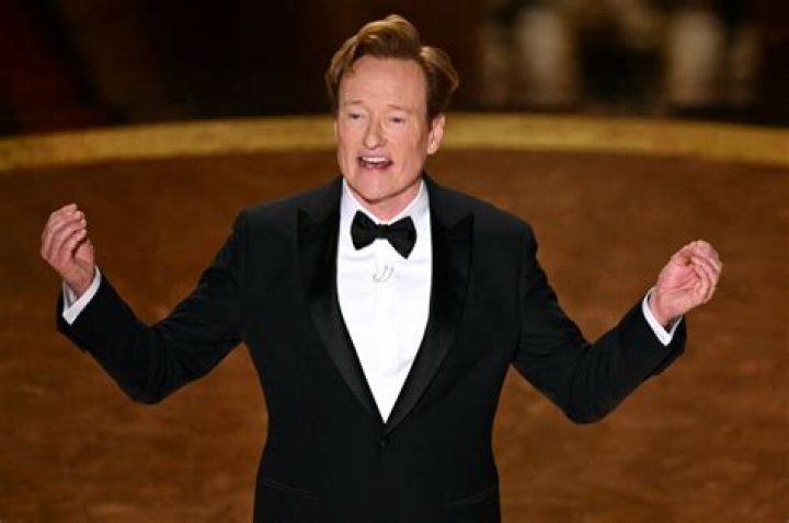 Conan O'Brien takes son Beckett TrickOrTreating &middot; &laquo; Conan o brien