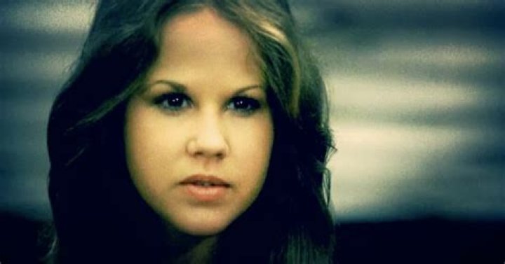 cult film freak LINDA BLAIR LOCKED IN THE TELEVISION MOVIE 'BORN INNOCENT'
