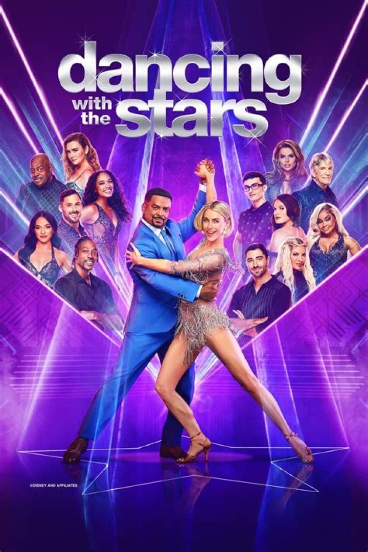 Dancing With the Stars' Sasha Farber Goes Shirtless, Shows Off His