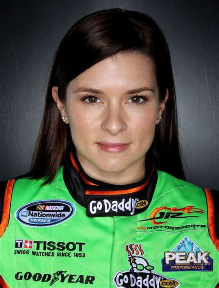 Danica Patrick Biography Facts, Childhood, Family Life & Achievements
