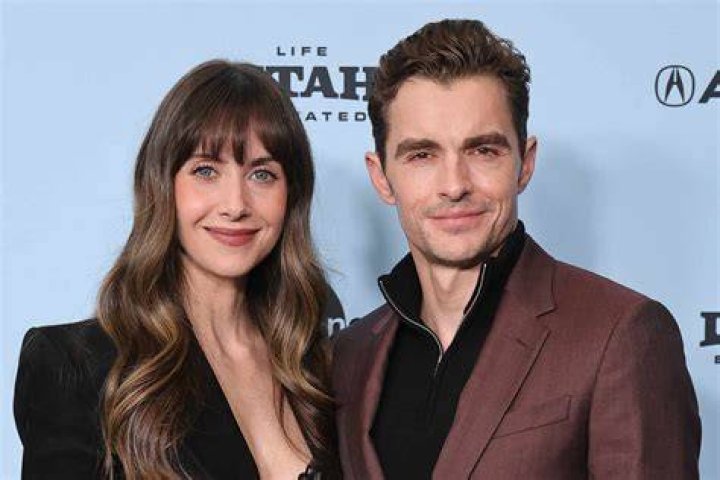 Dave Franco Height, Age, Wife, Net Worth, Body, Brother, Married, Hair