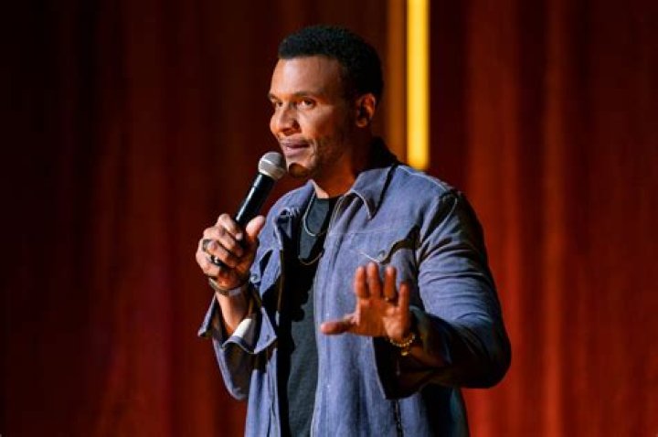 David Arnold Comedian Wife and Family Facts, Where Is He Now?