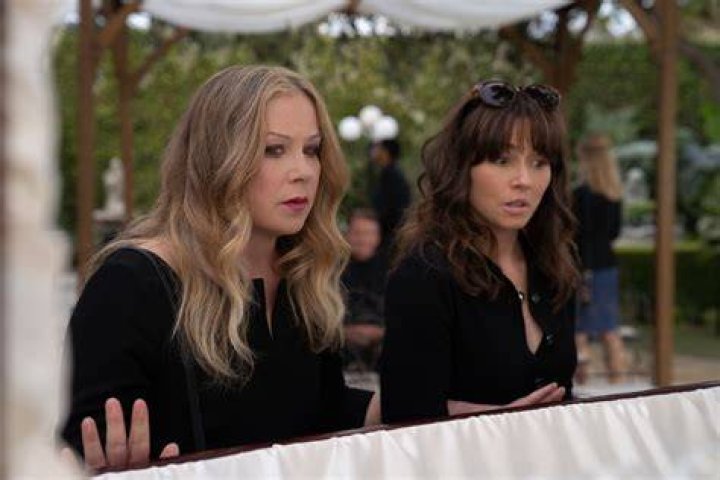 Dead to Me star Christina Applegate's ultra private Hollywood home amid