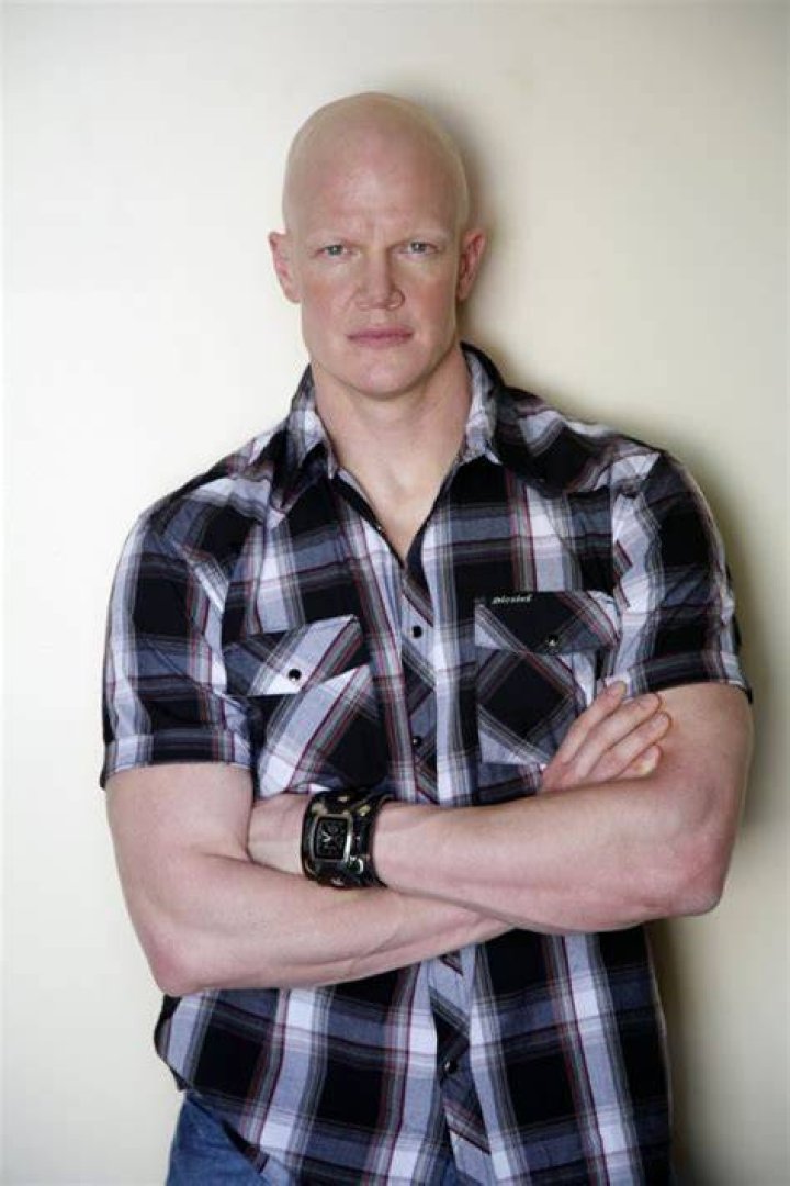 DEREK MEARS Celebrities, Men casual, Mens tops