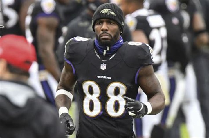 Dez Bryant's Girlfriends Ilyne Nash & Briana Hooks (Bio, Wiki)