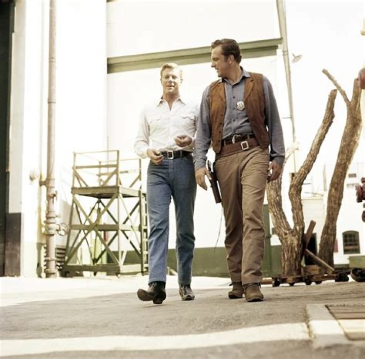 Did Peter Graves and James Arness get along?
