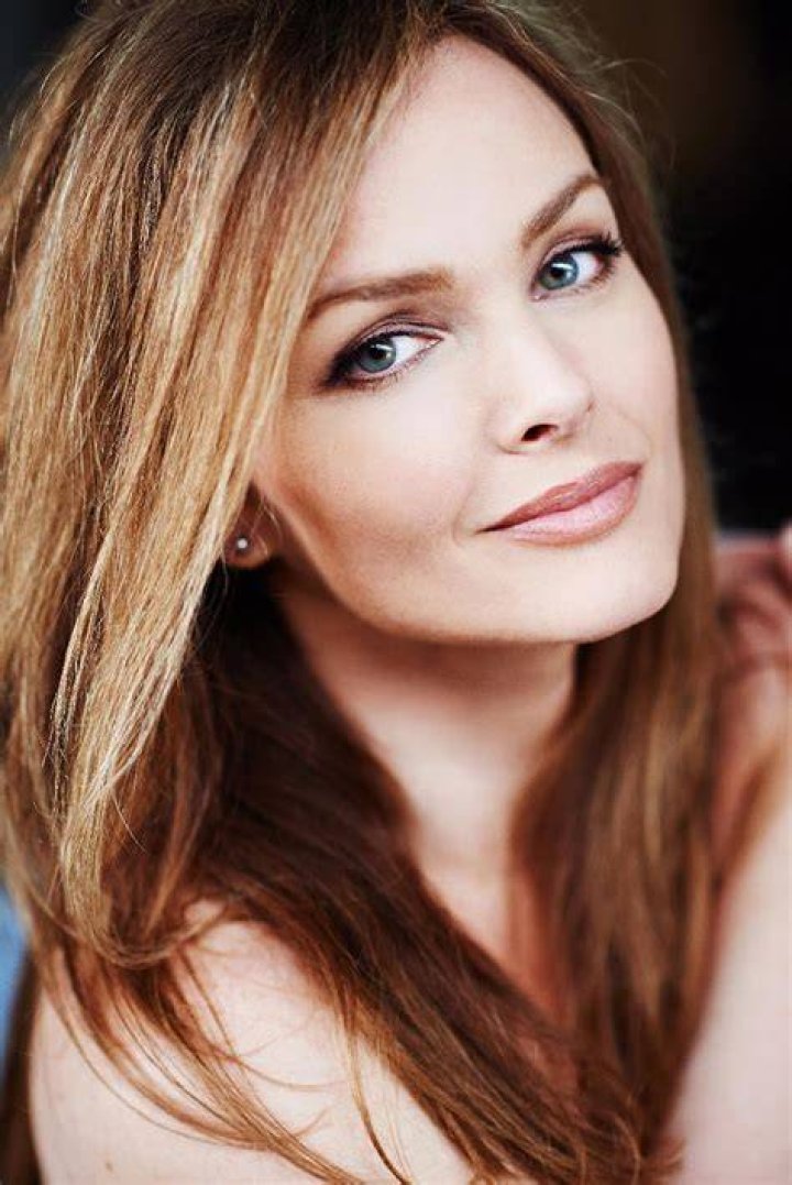 Dina Meyer, Bio, Verm&ouml;gen, Verheiratet, Messung, Ehemann, Freund