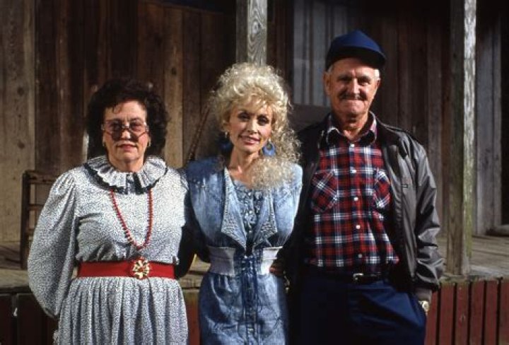 Dolly Parton Shared the Way Her Siblings Would Spoil Her Father After a