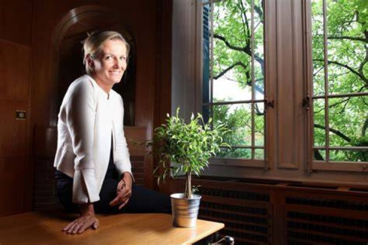 Donate Dr Astrid Stuckelberger
