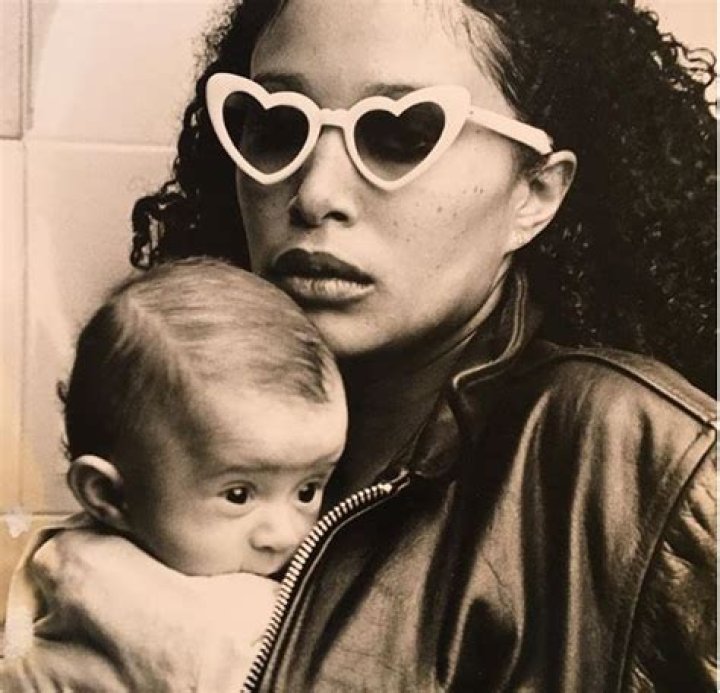 Donyale Luna and her daughter, Dream. in 2020 Gone girl, Black girl