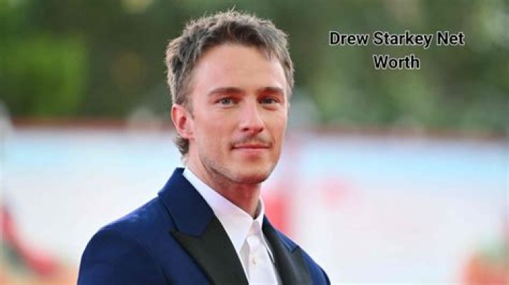 Drew Starkey Age, Net Worth, Girlfriend, Family, Height and Biography