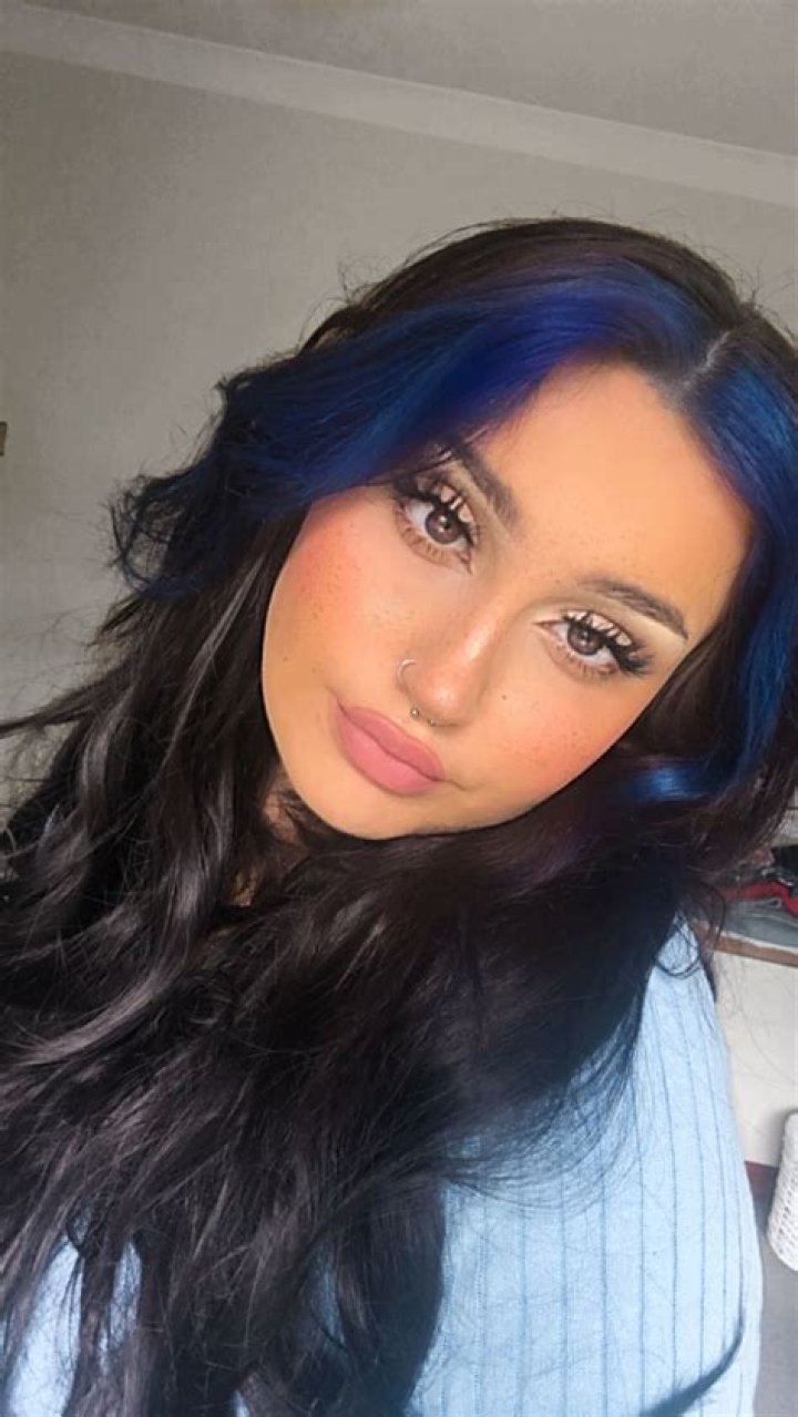 Dyed bangs blue in 2020 Hair inspo color, Best hair dye, Hair streaks