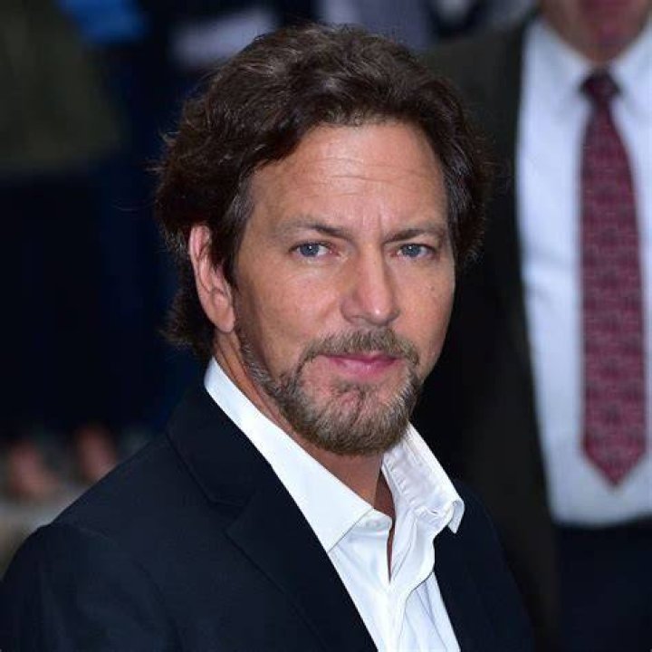 Eddie Vedder's height, weight. Frontman of Pearl Jam