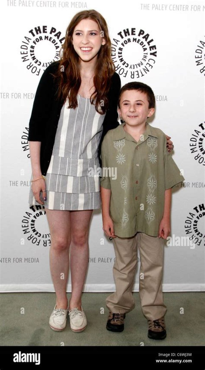 Eden Sher 2022