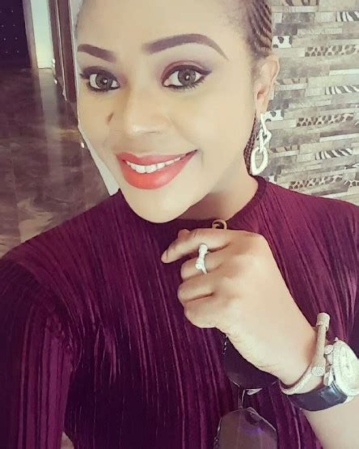 Ehi Ogbebor Gets Engaged, 10 Years After A Divorce & Two Kids (Photos