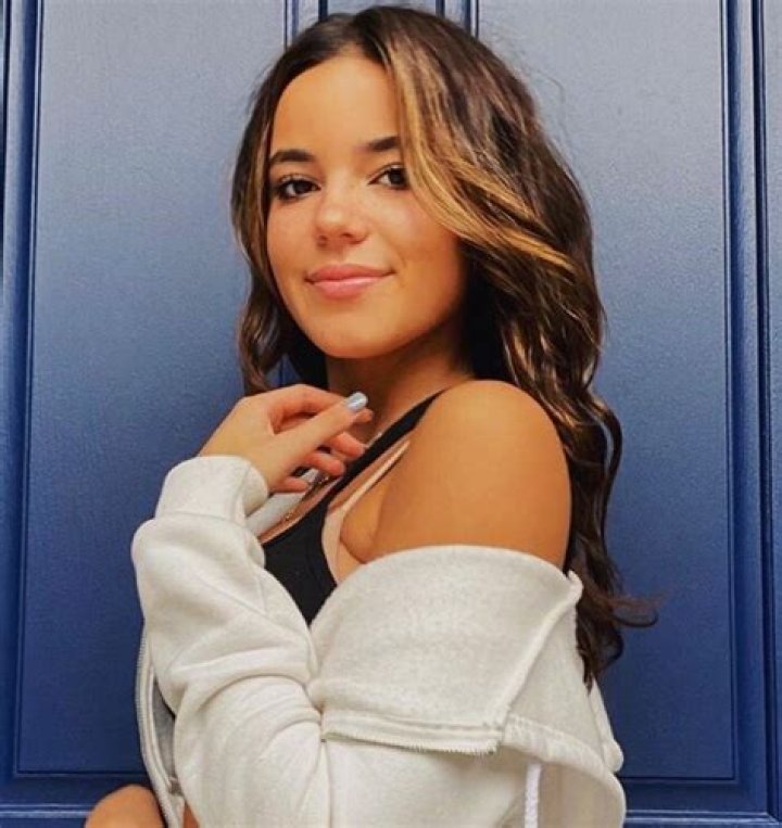 Ella Mendelsohn Bio, Wiki, Age, Height, Parents, Net Worth