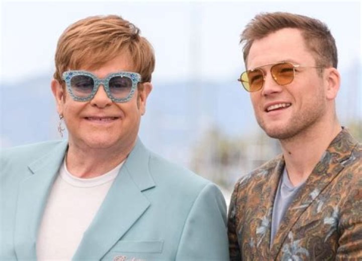 Elton John Bio, Age, Height, Weight, Career, Wife, Husband, Parents