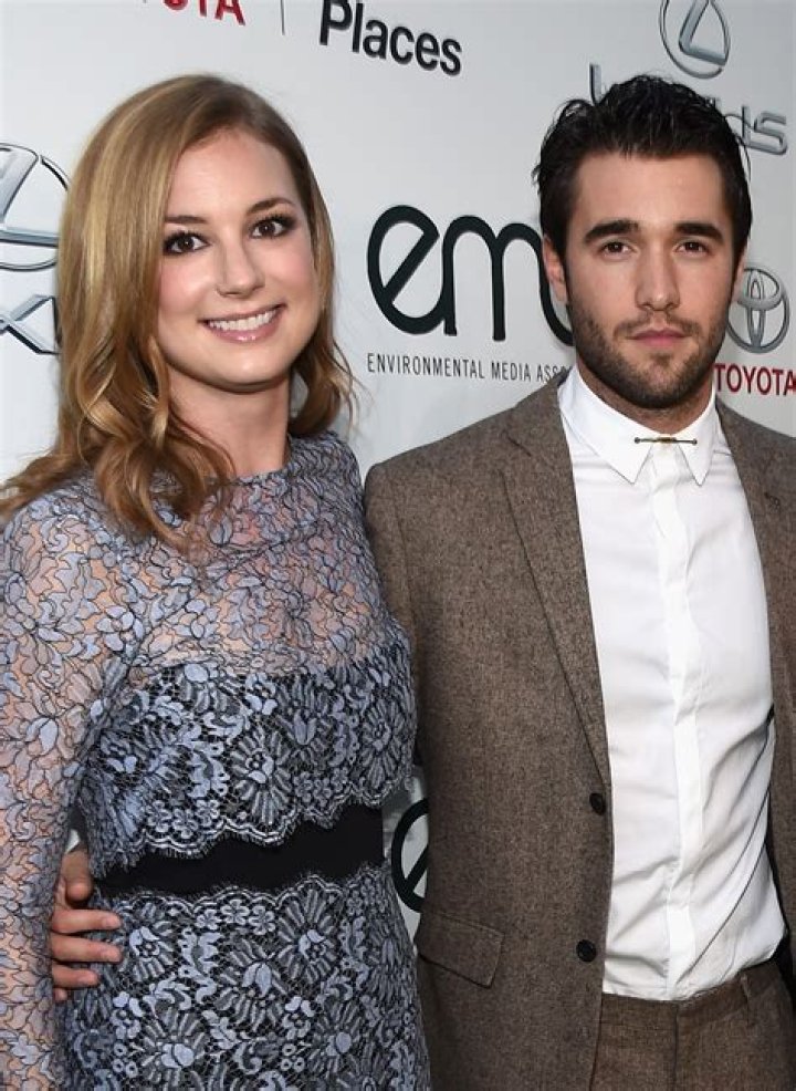 Emily VanCamp and Josh Bowman&rsquo;s Rare Family Photos With Daughter Iris