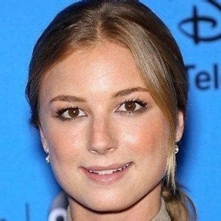 Emily VanCamp Bio, Net Worth, Measurements, Body Statistics, Height