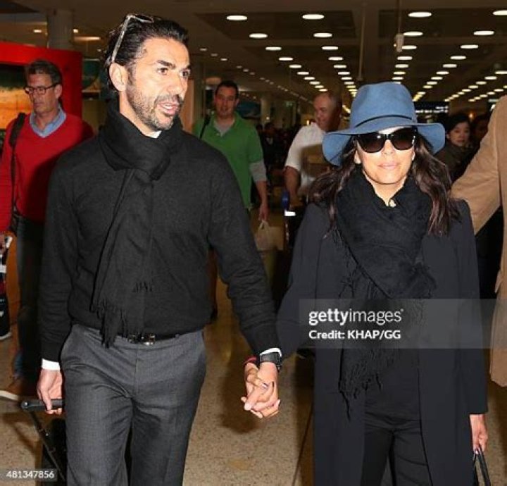 Eva Longoria and boyfriend Jose Antonio Baston get playful with a