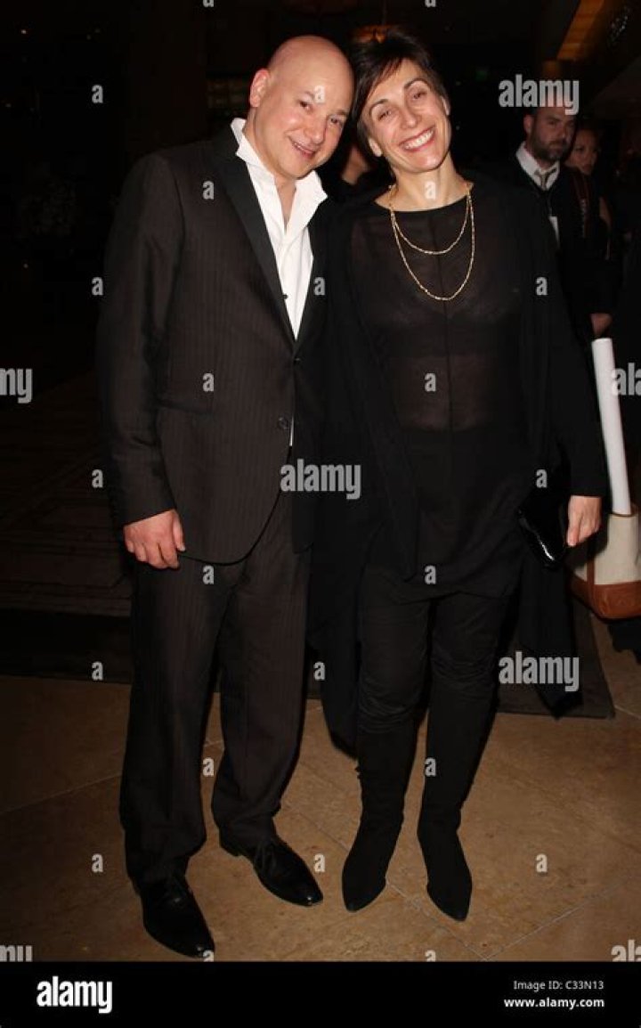 Evan handler and elisa atti hires stock photography and images Alamy