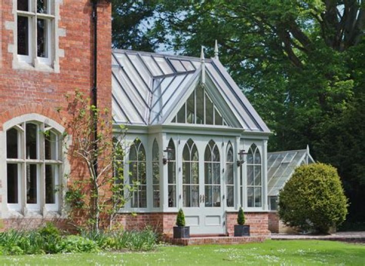 Exterior view of the conservatory at Cane Island. Cane island