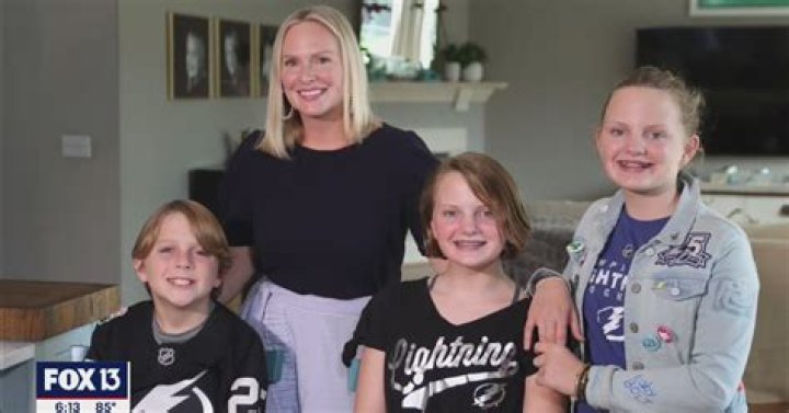 Family of Lightning coach Jon Cooper cheer on dad's team nearly 3,000