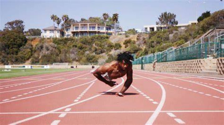 Fastest man on two hands Guinness World Records YouTube
