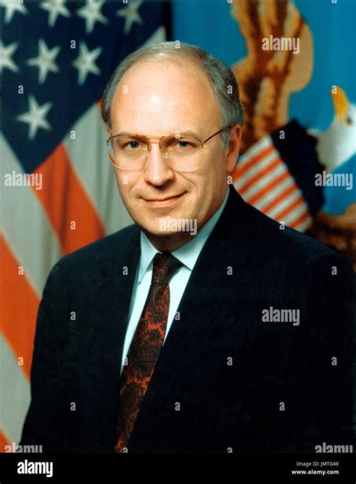 FileSecretary of Defense Richard B. Cheney, official portrait.jpg
