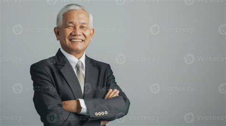 Filipino businessman takes out S40,000 billboard ad to ask Blackpink's