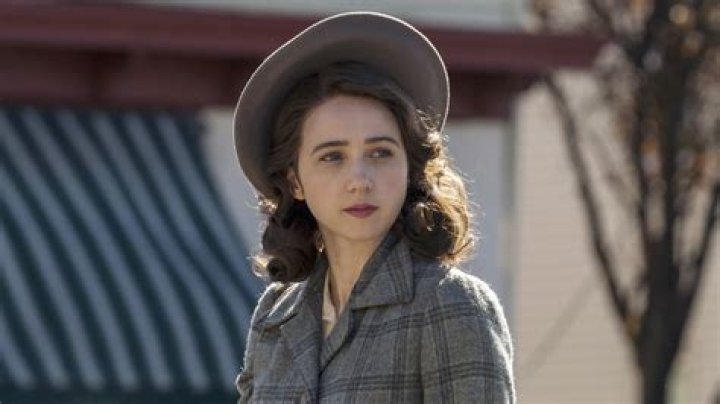 For Zoe Kazan, 'Plot Against America' Is 'Scarily Prescient' And