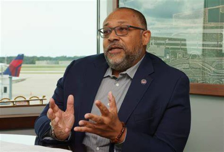 Former Cleveland Hopkins airport manager says cleaning crews