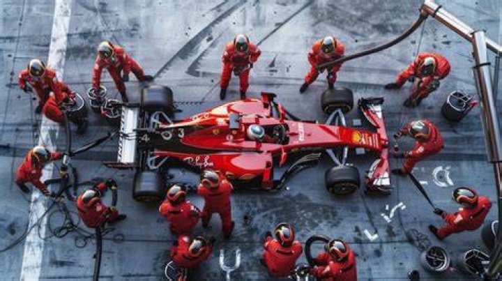 Formula 1 Pit Stop