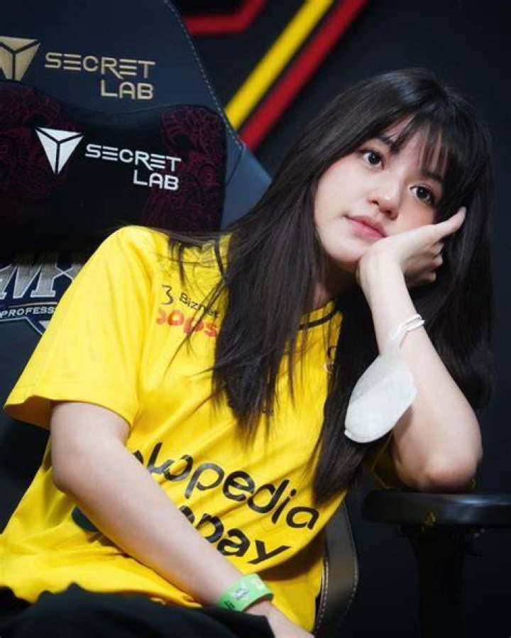 Foto Pilihan ONIC Vonzy, Cantik dan Imutnya Gak Ada Obat! Sumedang