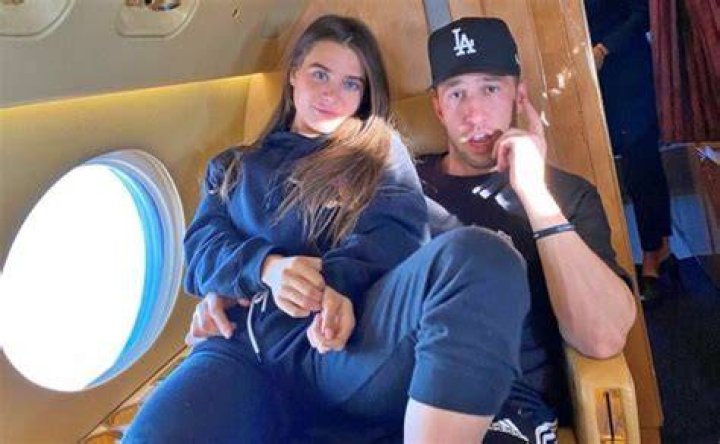 F&uacute;tbol Internacional Lana Rhoades y su enigma viral "Un futbolista
