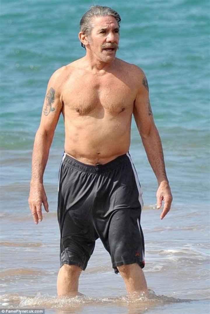 Geraldo Rivera shirtless on the shores of Hawaii while vacationing with