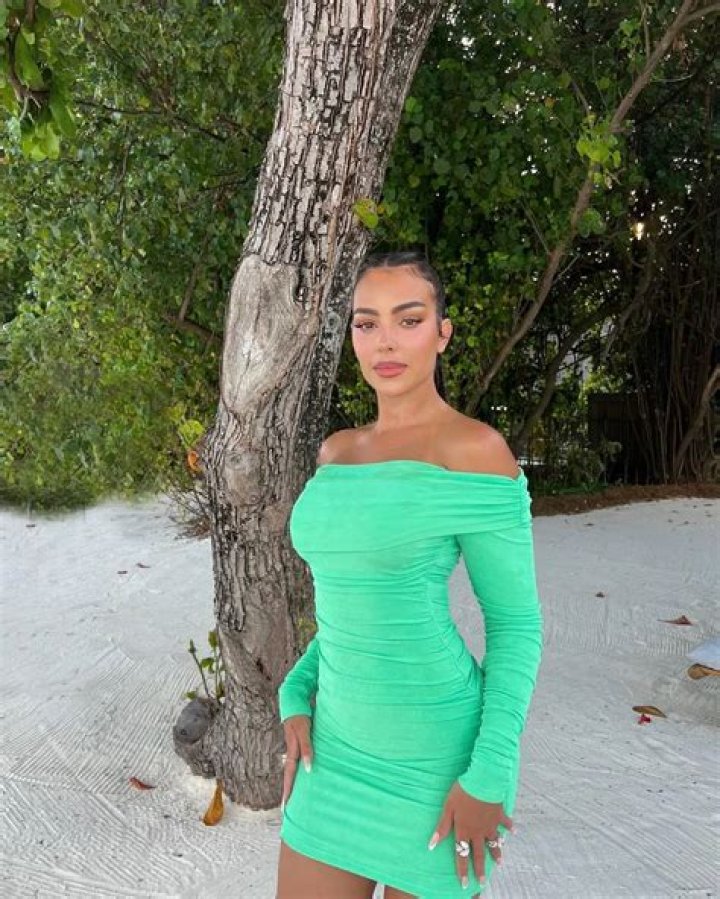 Gina Rodriguez from The Big Picture Today's Hot Photos E! News