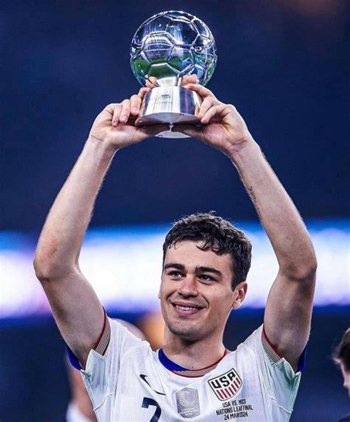 Giovanni Reyna Ng&ocirc;i sao tương lai của b&oacute;ng đ&aacute; Mỹ BlogAnChoi